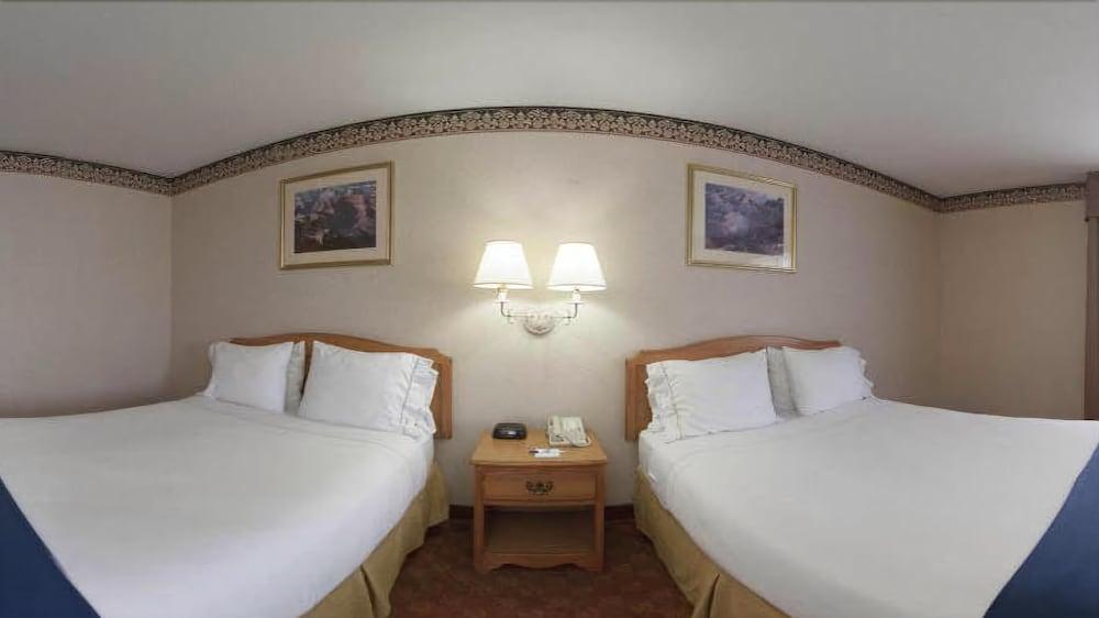 Holiday Inn Express Hotel & Suites Wauseon By Ihg Buitenkant foto