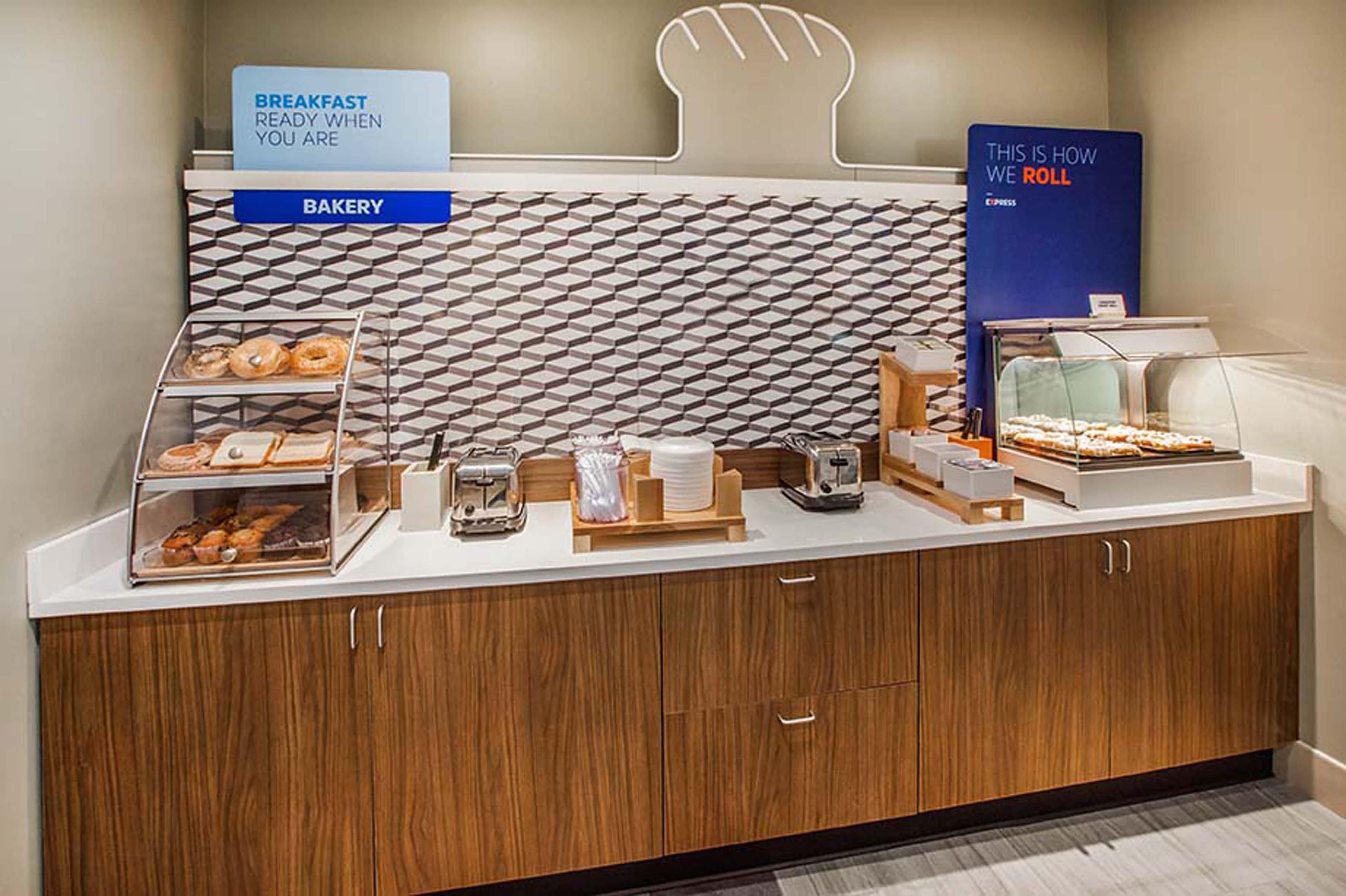Holiday Inn Express Hotel & Suites Wauseon By Ihg Buitenkant foto