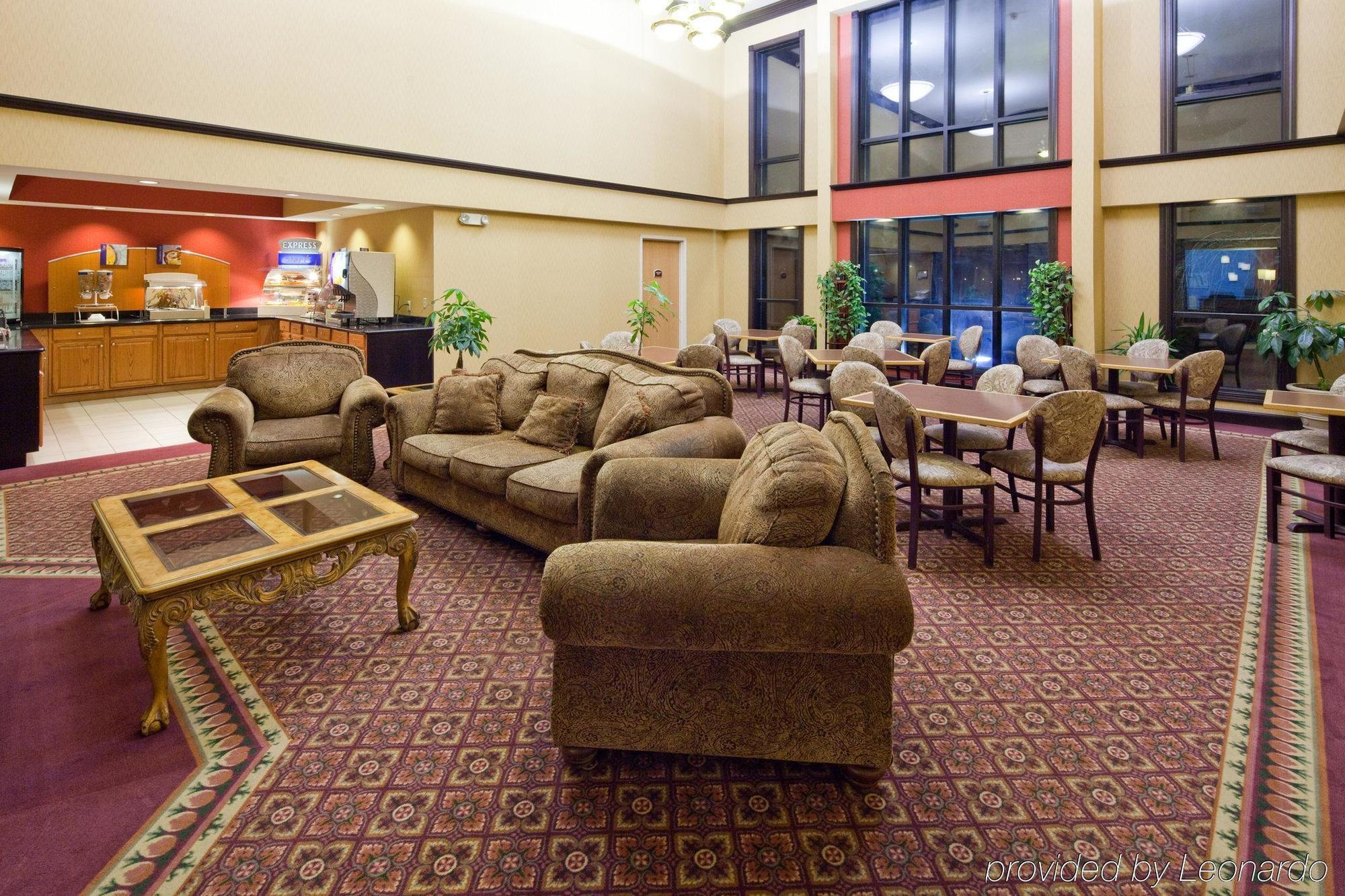 Holiday Inn Express Hotel & Suites Wauseon By Ihg Buitenkant foto